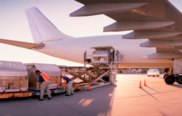 5 ventajas del transporte aéreo para mercancía